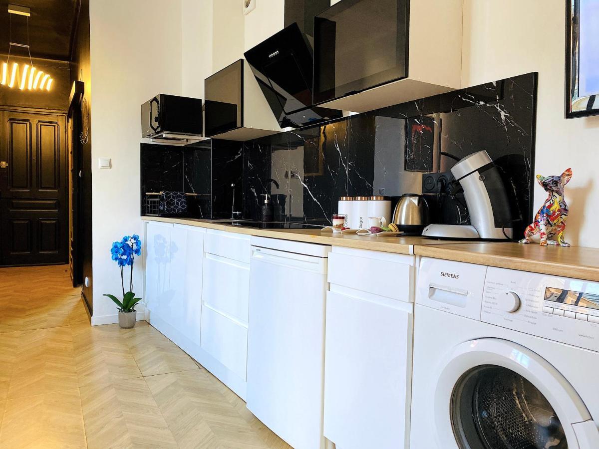 Sea - 2 Bedroom - Kitchen - Wifi - Tramway - Air Conditioner Nice Exteriör bild